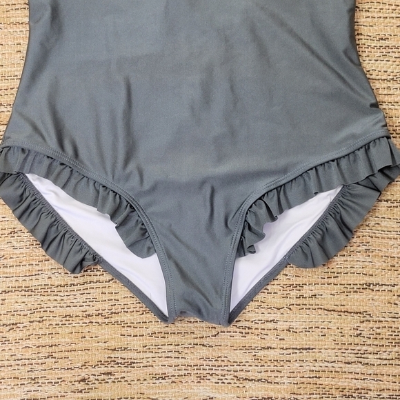 CUPSHE One Piece Swimsuit - Picture 4 of 11